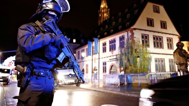 Teoria șocantă despre atacul terorist de la Strasbourg. Care e legătura cu vestele galbene?