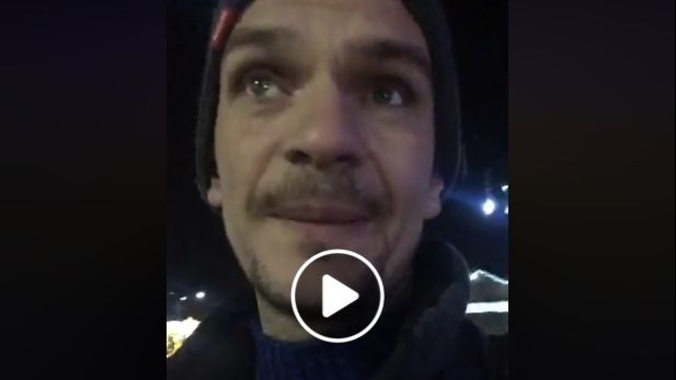 Poză rară cu Tudor Chirilă sărutându-și iubita