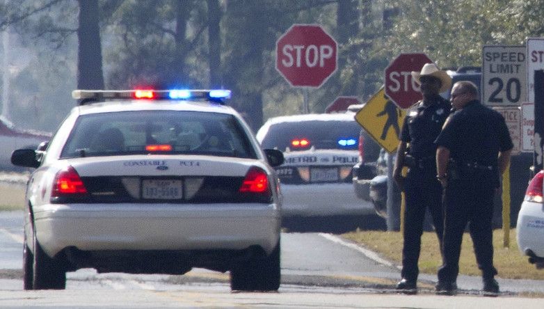 Incident cu focuri de armă la Houston: Doi suspecţi morţi şi patru poliţişti răniţi