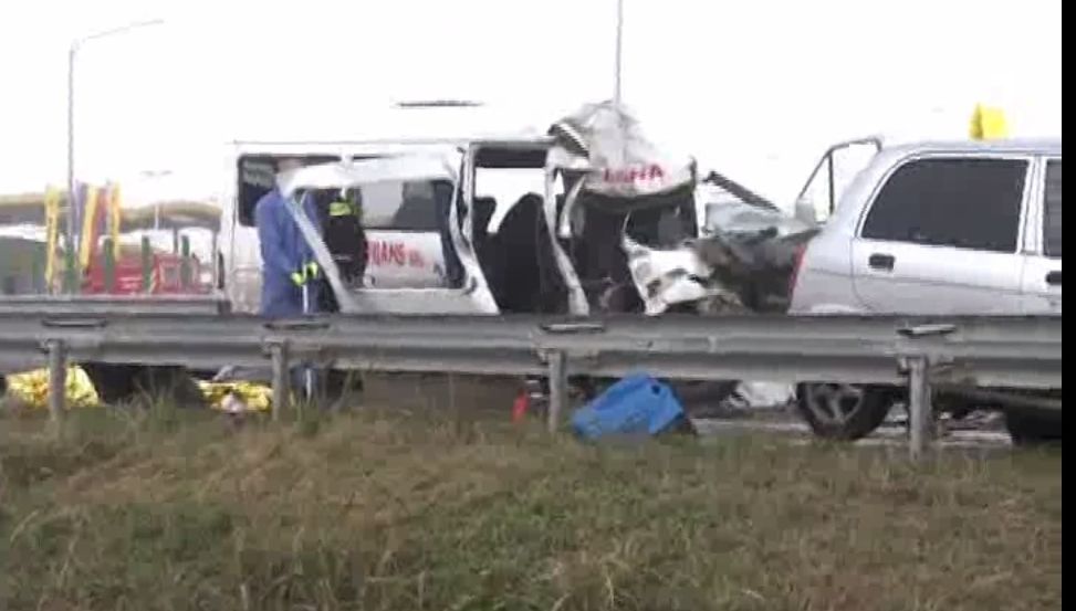 Accident rutier grav cu 6 victime! O fetiță va fi adusă la București cu un elicopter SMURD