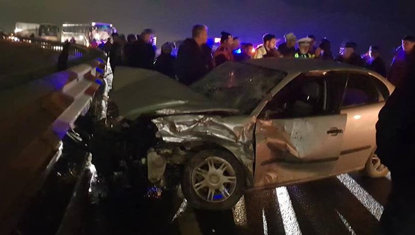 Accident cumplit pe A1. Cinci persoane, rănite. Șoferul vinovat a fugit de la fața locului