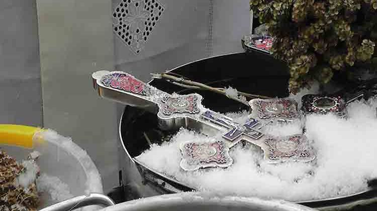 Ajunul Bobotezei. Rugăciunea pe care trebuie să o rostește azi pentru a avea noroc tot anul