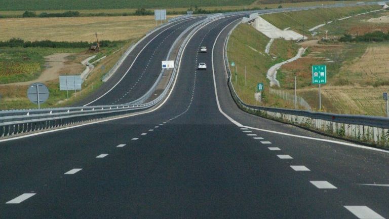 Şofer străin prins conducând cu 226 km/h pe Autostrada A3