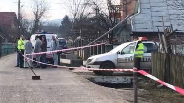 Caz șocant la Bacău. Mamă și fiu, găsiți morți în casă. Detaliul care i-a speriat pe criminaliști
