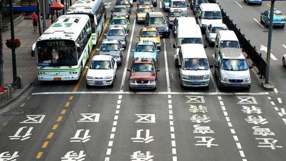 Cea mai mare piață auto din lume, în scădere cu aproape 6% în 2018, prima oară după 1990