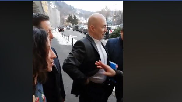 Codrin Ștefănescu, huiduit la Brașov