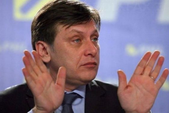 Surse: Motivul pentru care Antonescu NU ar fi acceptat pe listele PNL pentru europarlamentare