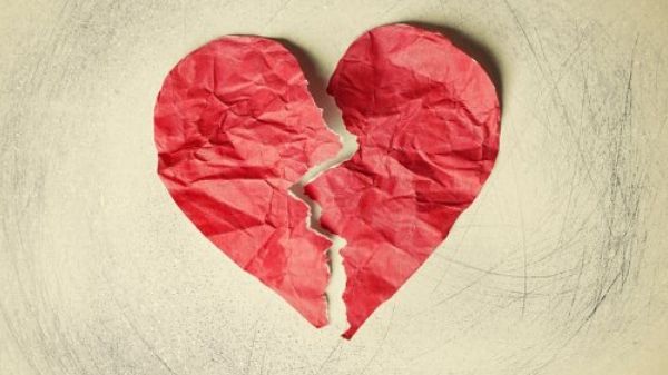 Această zodie nu va iubi niciodată cu adevărat. NU te apropia de ea!