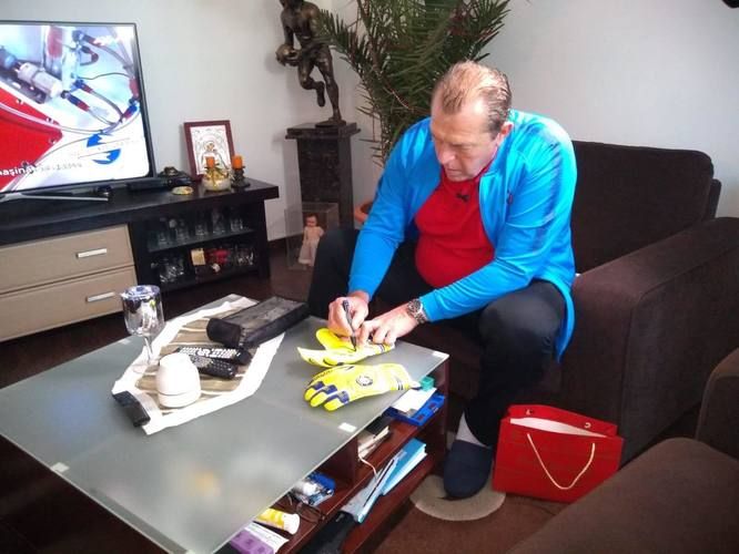 Surpriză! Ce cadou i-a făcut Duckadam lui Donald Tusk