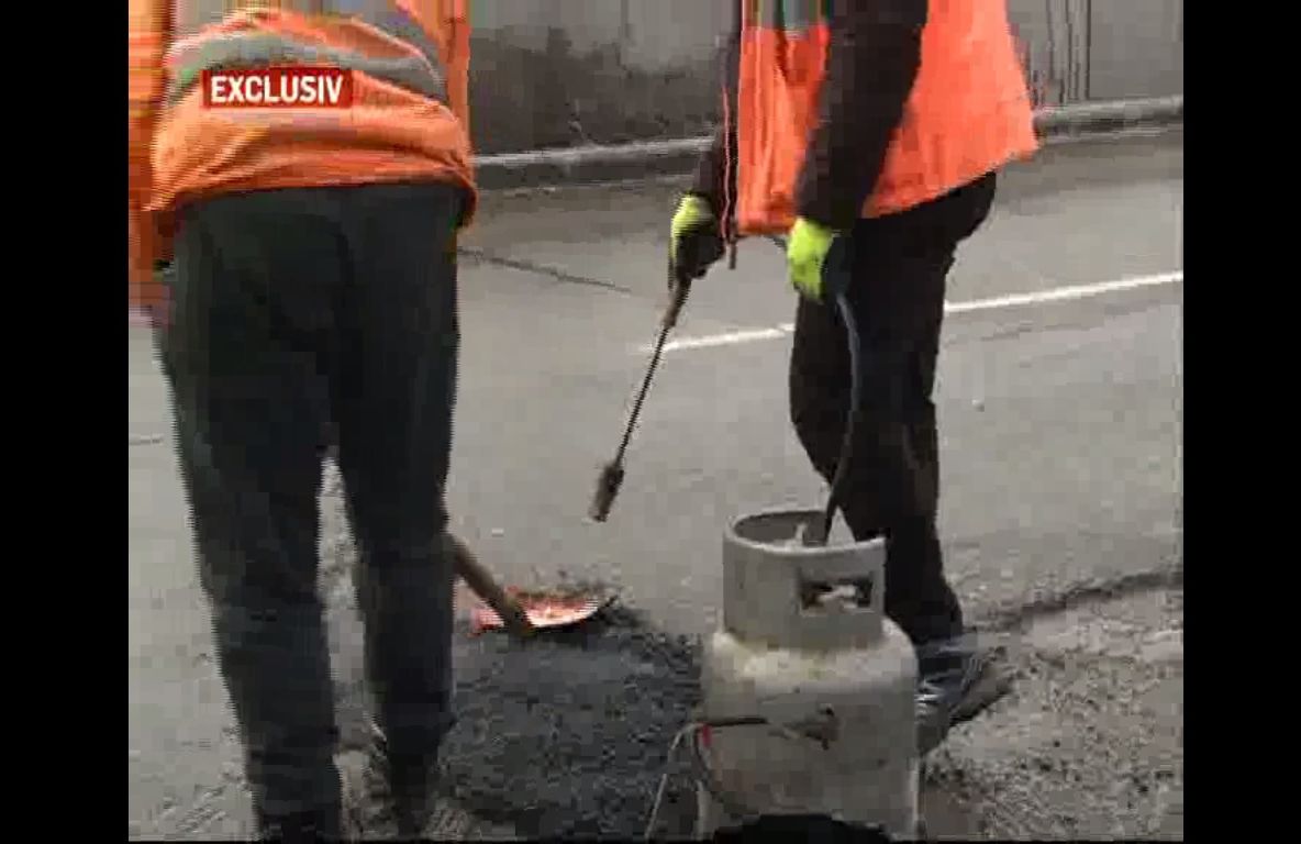 Made in România. Priviți cum se asfaltează în 2019, la zero grade! Dialog halucinant