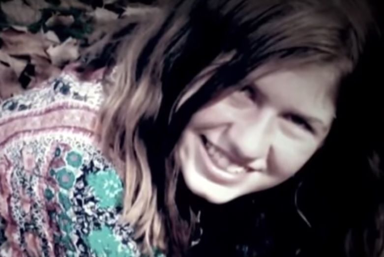 Părinții fetei de 13 ani au fost uciși în casă, iar ea a dispărut. După 3 luni, ceva incredibil...