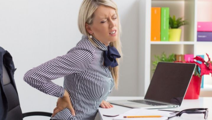 Ai aceste simptome? Mare atenţie! E hernie de disc