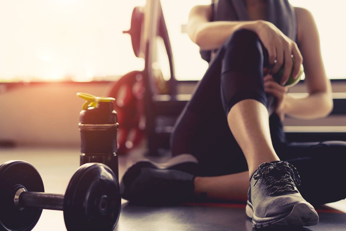 VIDEO 4 minute de exerciții care înlocuiesc o oră la sală