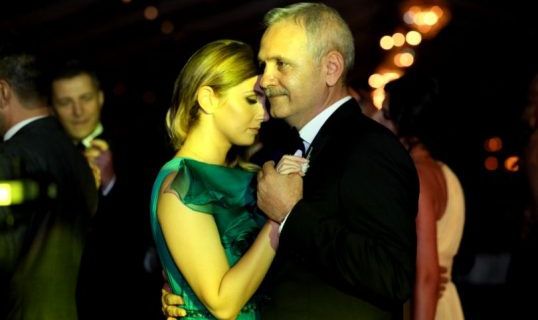 Irina Tănase s-a pozat în haine tradiționale arabe, la Abu Dhabi