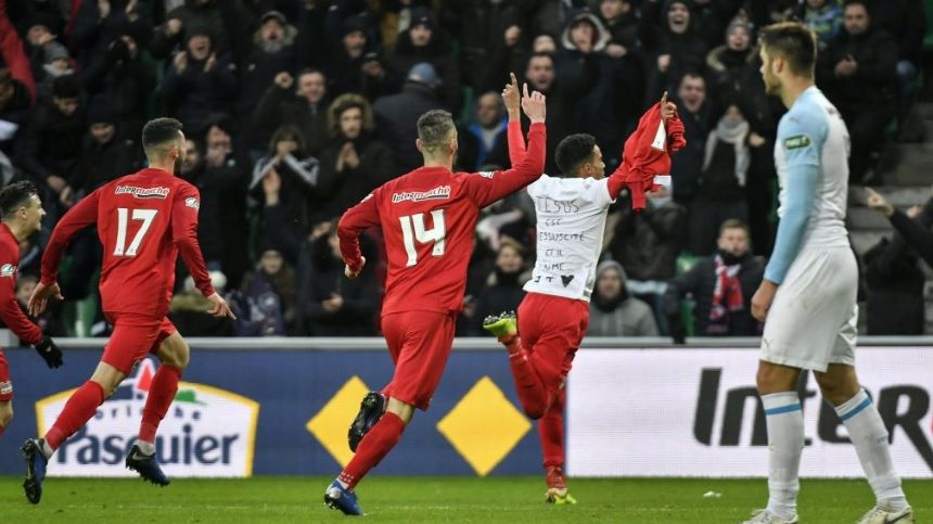 Cea mai mare umilință din istorie! Au pierdut cu o echipă de amatori