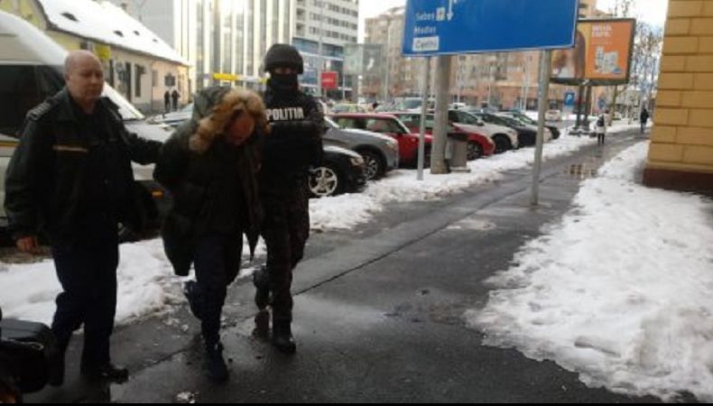 Suspecții crimei din Mediaș rămân în închisoare 