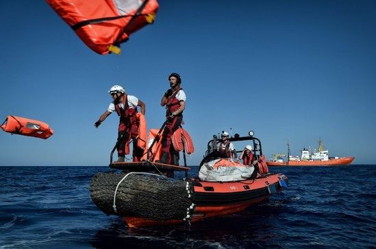 O ambarcațiune s-a SCUFUNDAT în largul insulei Creta: 9 dispăruți