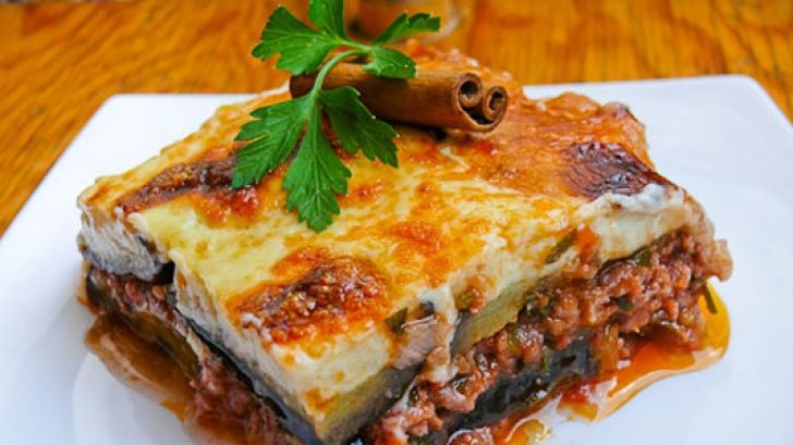 N-ai timp să gătești? Așa faci musaca în cinci minute. Rețeta care cucerește lumea