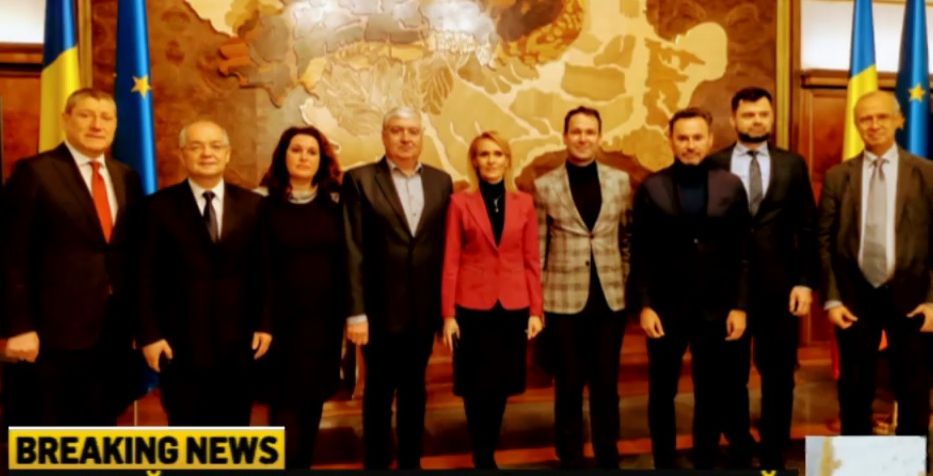 Criză fără precedent. Primarii nemulţumiţi de buget au intrat peste Viorica Dăncilă în Guvern