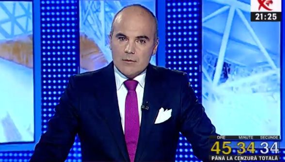 Rareş Bogdan, cu lacrimi în ochi, despre o nedreptate: Dragnea, apărat cu gaze, tunuri, bâte și CNA