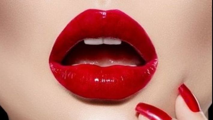 Reguli pe care să le urmezi când porți rujul roșu. Sunt ESENȚIALE 
