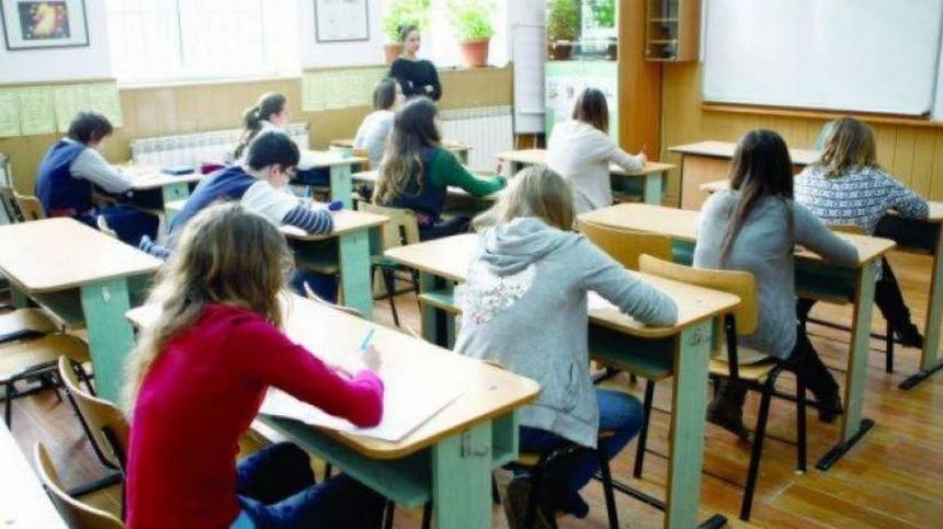 Se închid sau nu şcolile după declararea epidemiei de gripă? Anunţ important