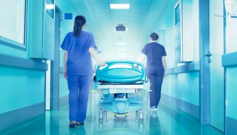 Val de tentative de suicid la Iaşi