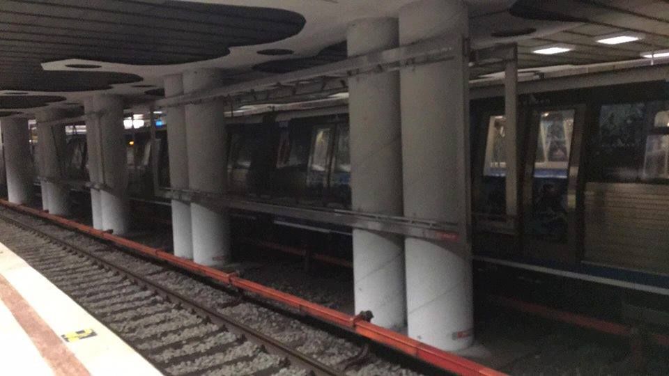 Sinucidere la metrou. Un bărbat s-a aruncat în fața trenului