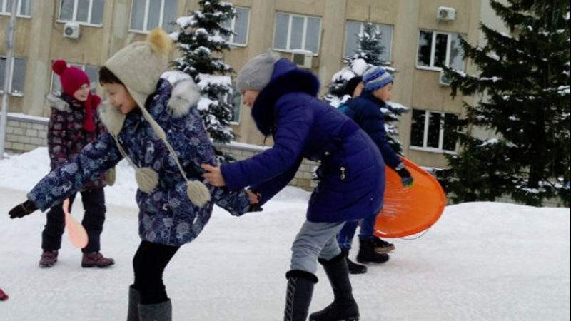 Când intra elevii în vacanță?