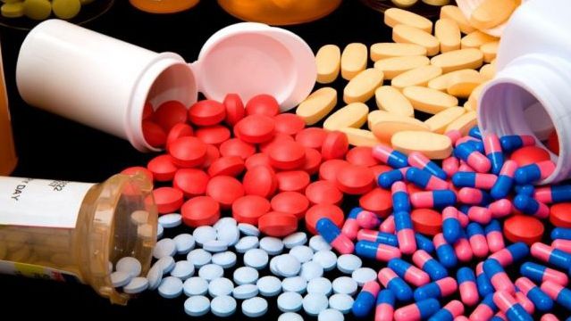 Medicamentele fără reţetă se pot vinde în continuare la bucată