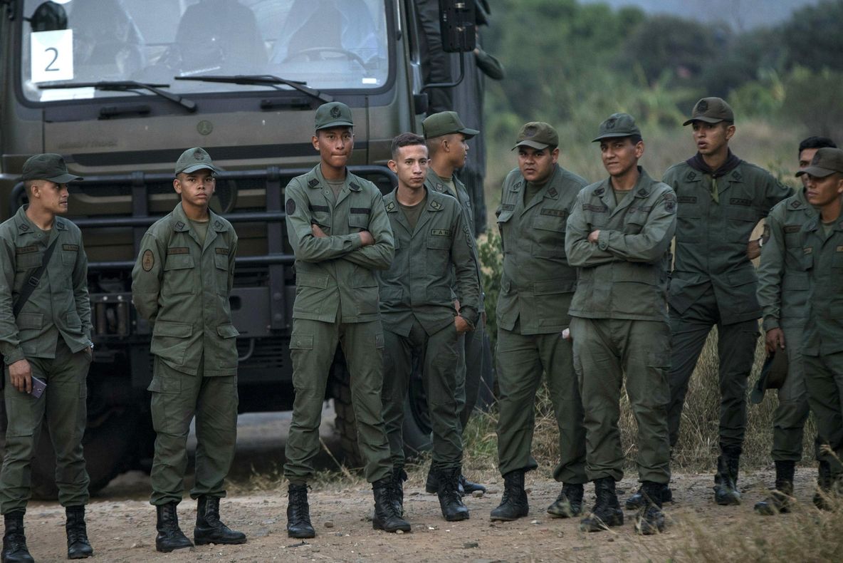 Măcel în Venezuela. Regimul Maduro a deschis focul împotriva civililor. Granițele țării, închise