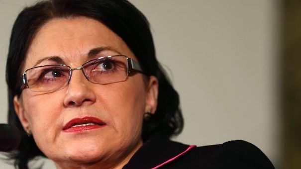 Andronescu: Condiţiile de examinare să fie unitare pentru studenţii care învaţă în diferite limbi
