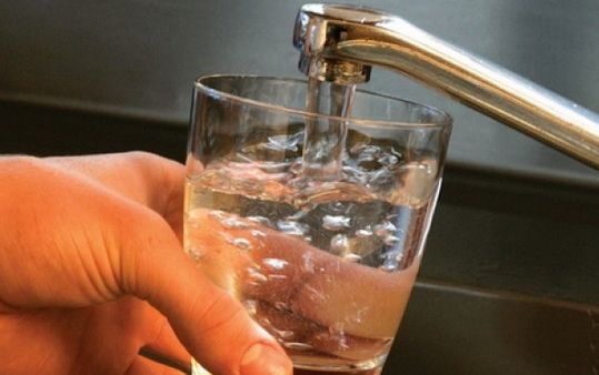 Bucureștenii află, astăzi, dacă apa livrată de Apa Nova a fost sau nu un pericol pentru sănătate 