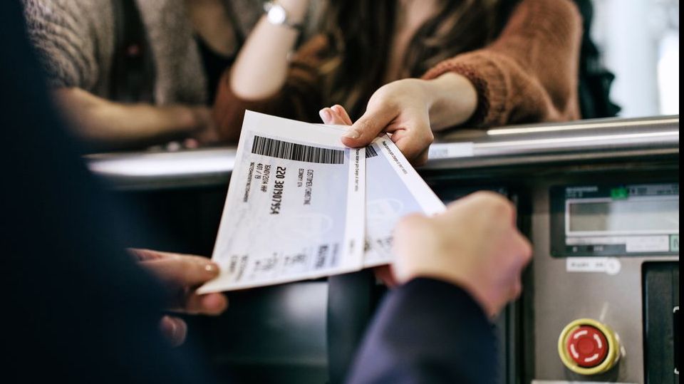 Mare atenție la biletele de avion low cost!