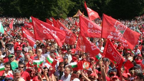 La bulgari se poate! Opoziția s-a retras din Parlament, iar Puterea a anulat o lege controversată