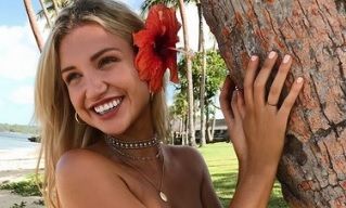 Poza ca un corp perfect, dar şi-a arătat cicatricea.Ce a păţit în secunda următoare a şocat. Oribil!