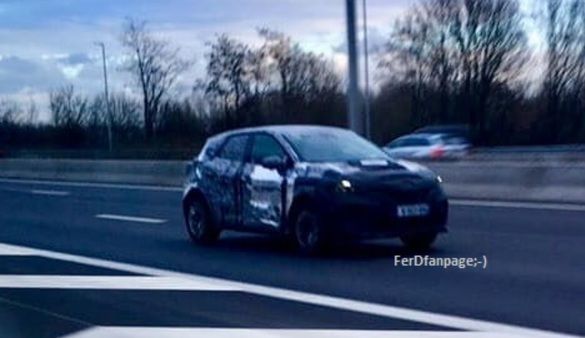 Dacia Sandero. Imagini - spion spectaculoase cu noua Dacia Sandero