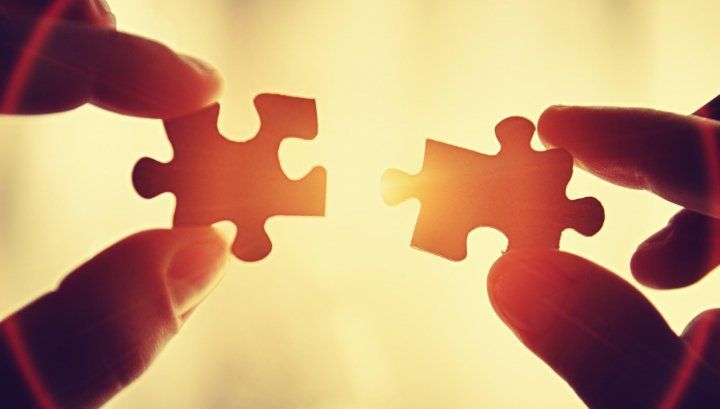 DRAGOBETELE. Ce nu știi despre sărbătoarea iubirii românești 