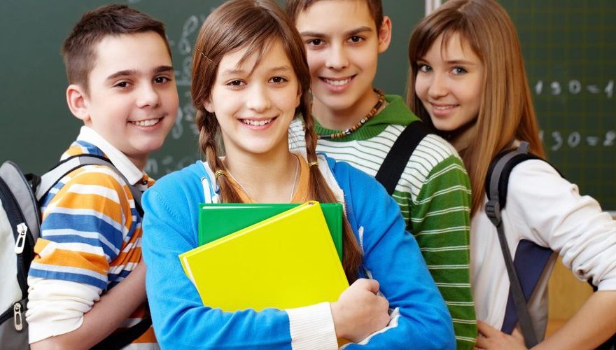 Elevii şi preşcolarii încep cursurile semestrului al doilea. Când e următoarea vacanţă