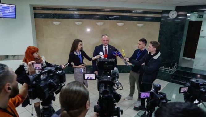 Cadoul lui Putin. Igor Dodon a revenit la Chișinău într-un avion al Gazprom