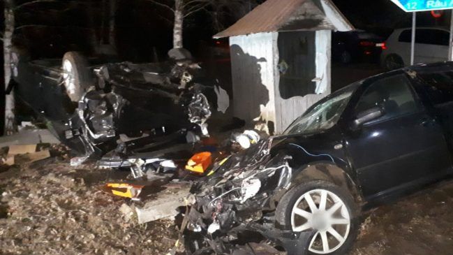 Accident cu patru victime, la Voinești. Mașinile, făcute praf!