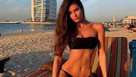 Frumoasa din Belarus care se iubeşte cu un fotbalist român