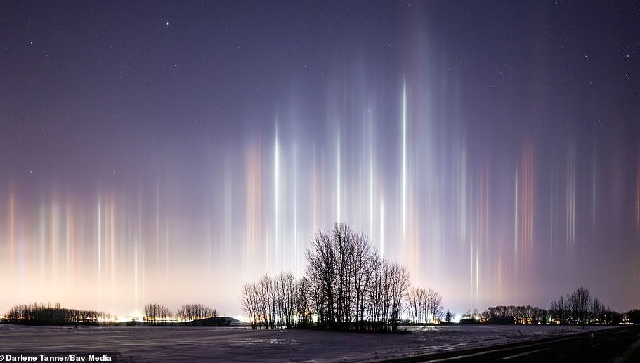 Fenomenul rar observat pe cer. Galerie foto absolut FABULOASĂ 