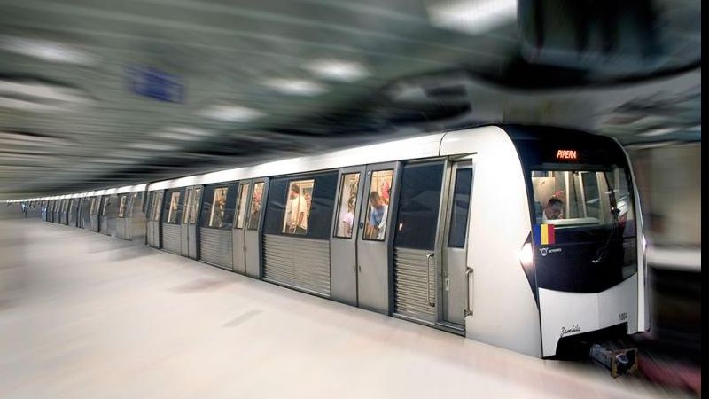 O persoană a fost lovită de metrou, vineri dimineață, în București