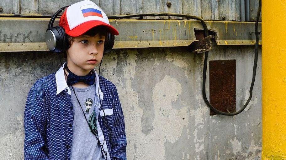 Daţi volumul mai încet! Recomandările OMS pentru producătorii de smartphone şi MP3 playere