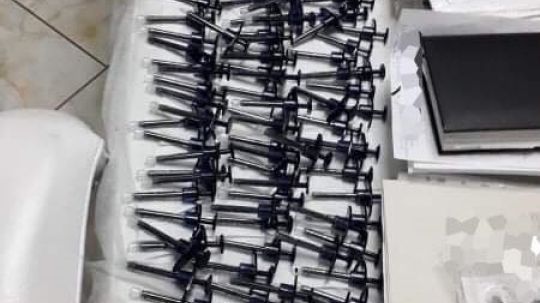 Un nou fals medic estetician, descoperit în România