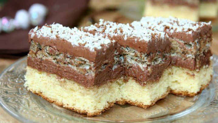 Regina Maria - desertul pe care toată lumea îl iubeşte. Rețeta din caietul bunicii