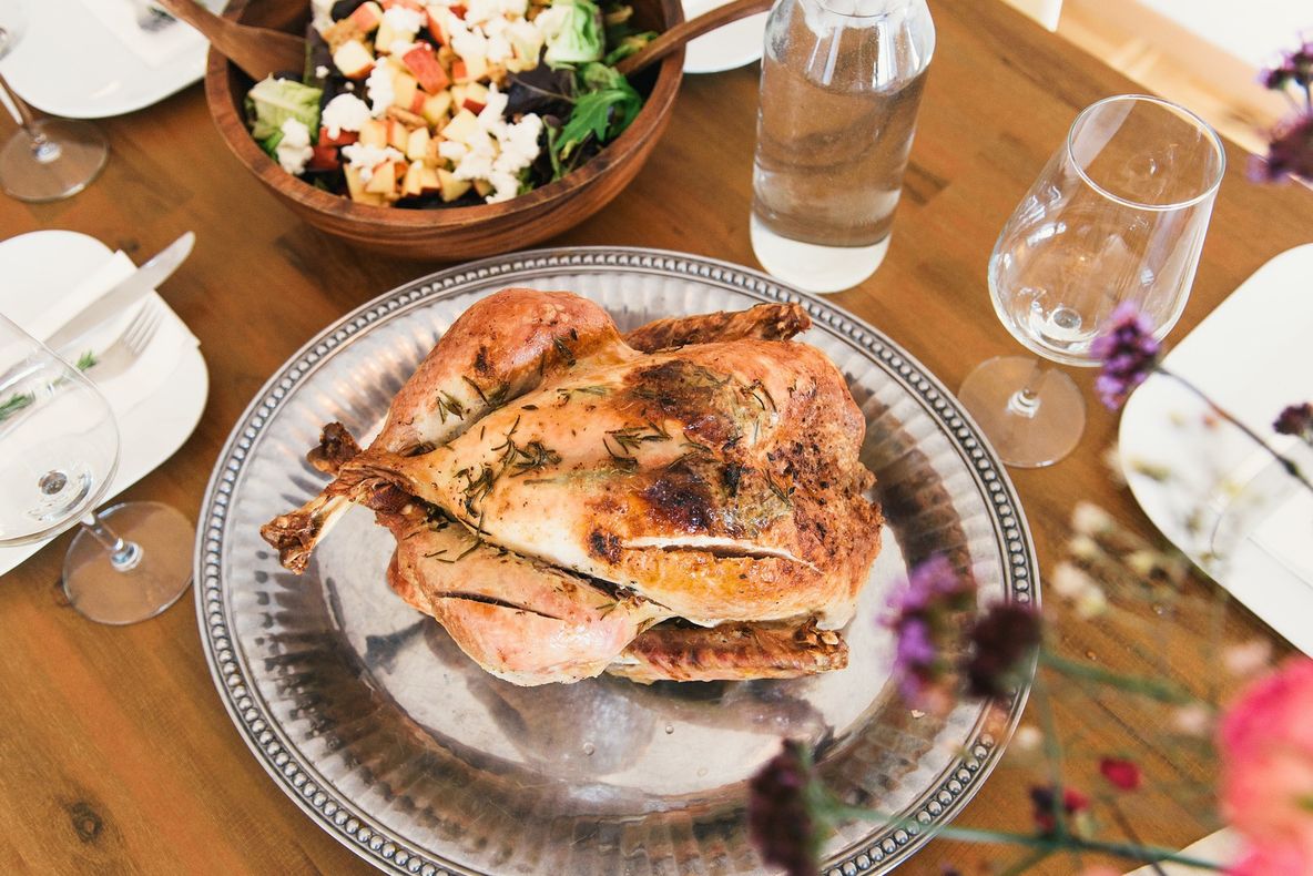 Pui fiert în lapte, reţeta specială a lui Jamie Oliver