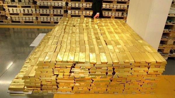 Prima reacție a BNR în "scandalul aurului". "Viața unei țări poate cunoaște momente dramatice"