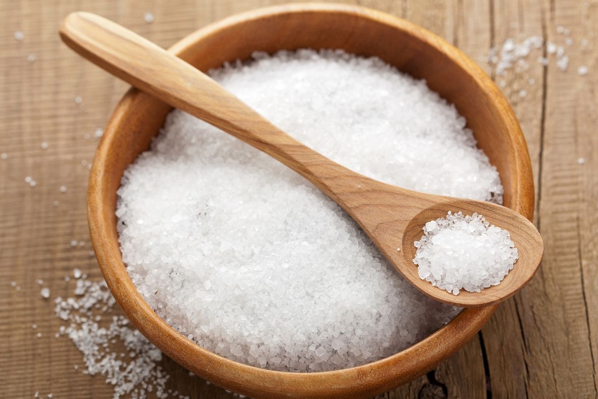 Ce se întâmplă în organismul tău dacă renunți complet la sare. Ce nu-ți spun medicii când te pun la regim